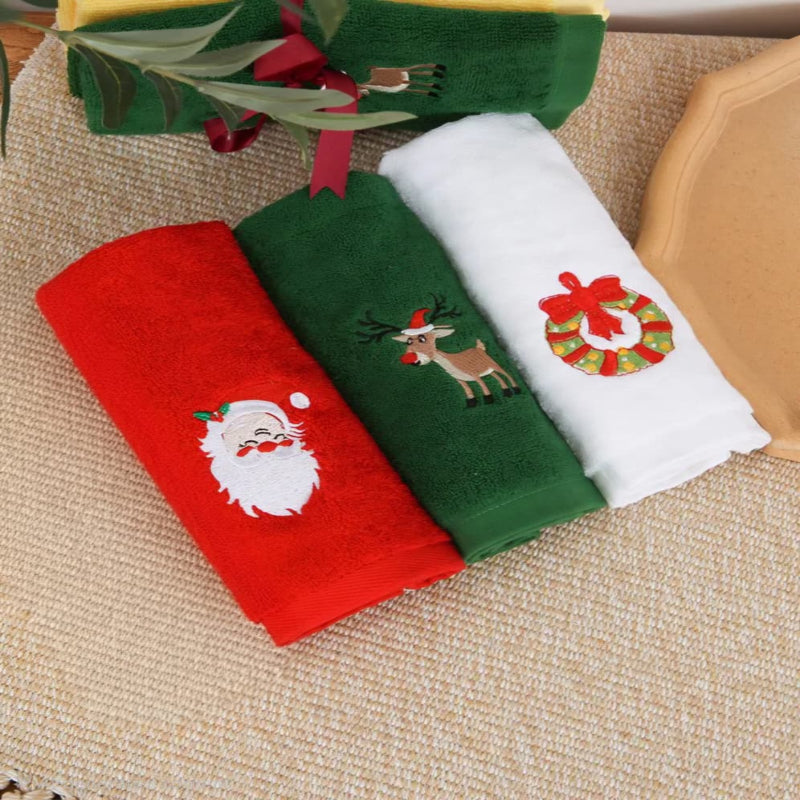 Towel Christmas-Themed